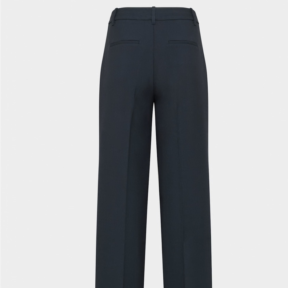 Aritzia effortless pants